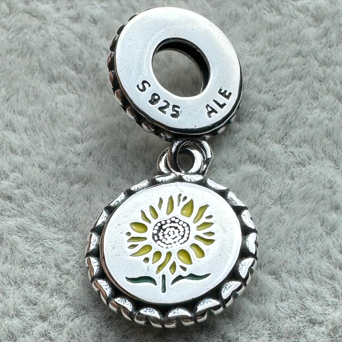 Charm Colgante Girasol Pandora Vista Lateral