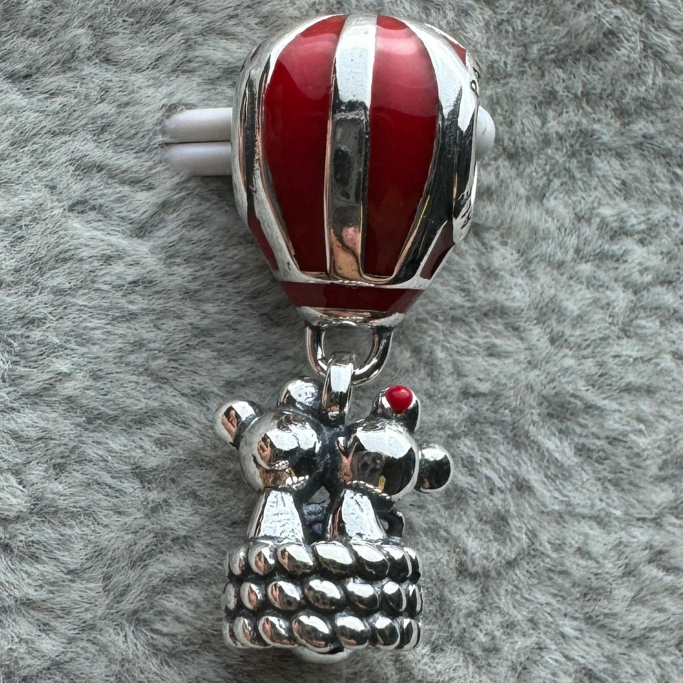 Charm Colgante Globo Mickey Y Minnie Disney Pandora Vista Desde Atrás