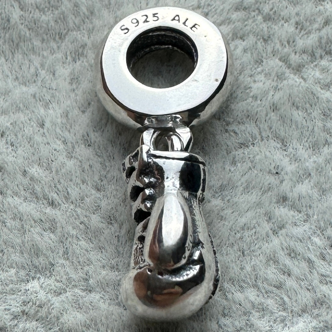 Charm Colgante Guante De Box Pandora Vista Del Costado