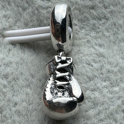 Charm Colgante Guante De Box Pandora Vista Desde Atrás