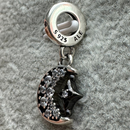 Charm Colgante Luna Y Estrella Giratoria Brillante Pandora Vista Lateral