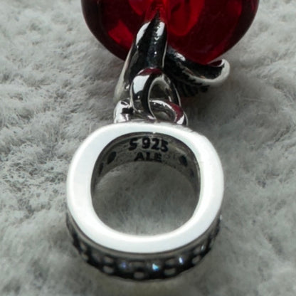 Charm Colgante Manzana Roja De Cristal De Murano Pandora Vista Del Grabado Del Aro