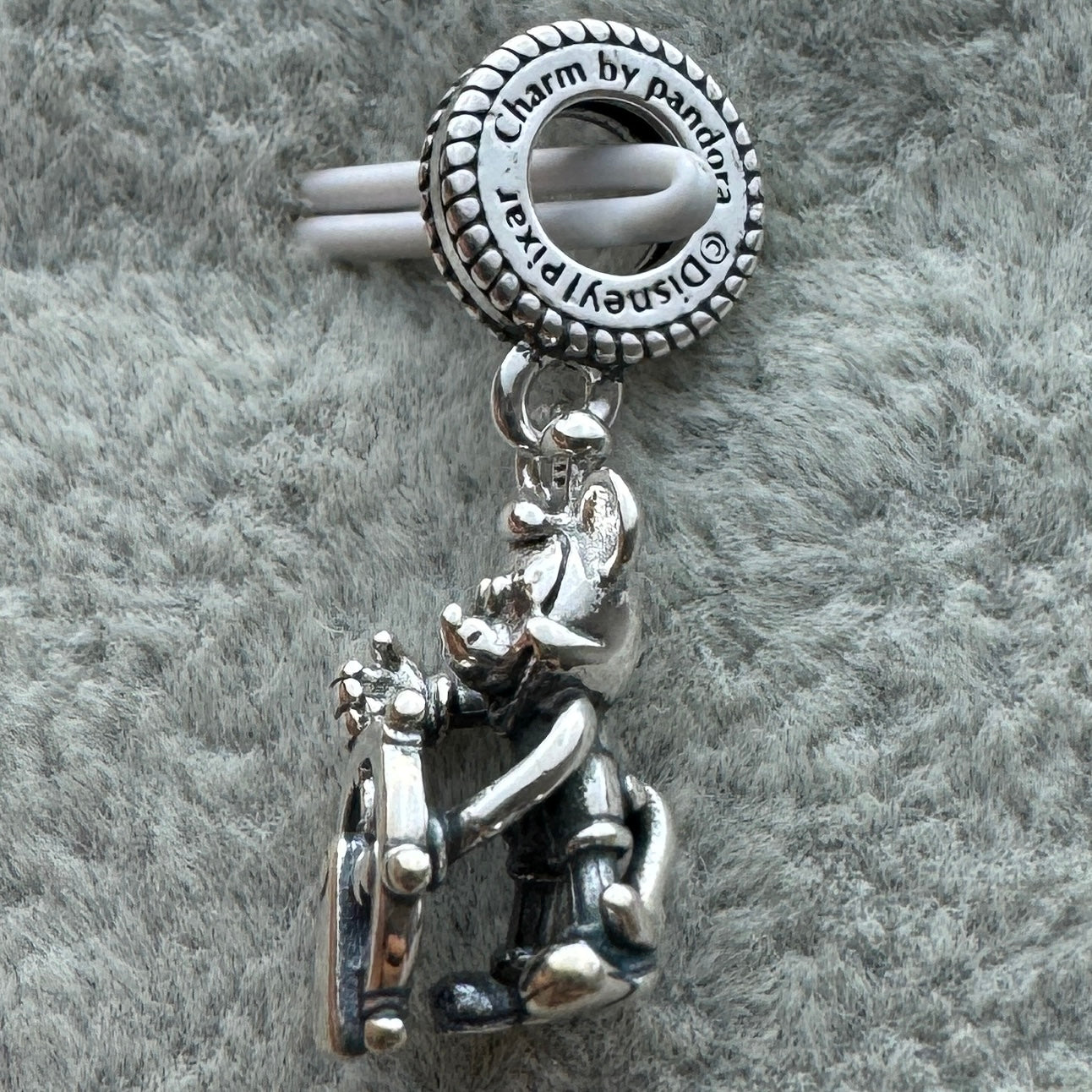 Charm Colgante Mickey Marinero Pandora Vista Lateral
