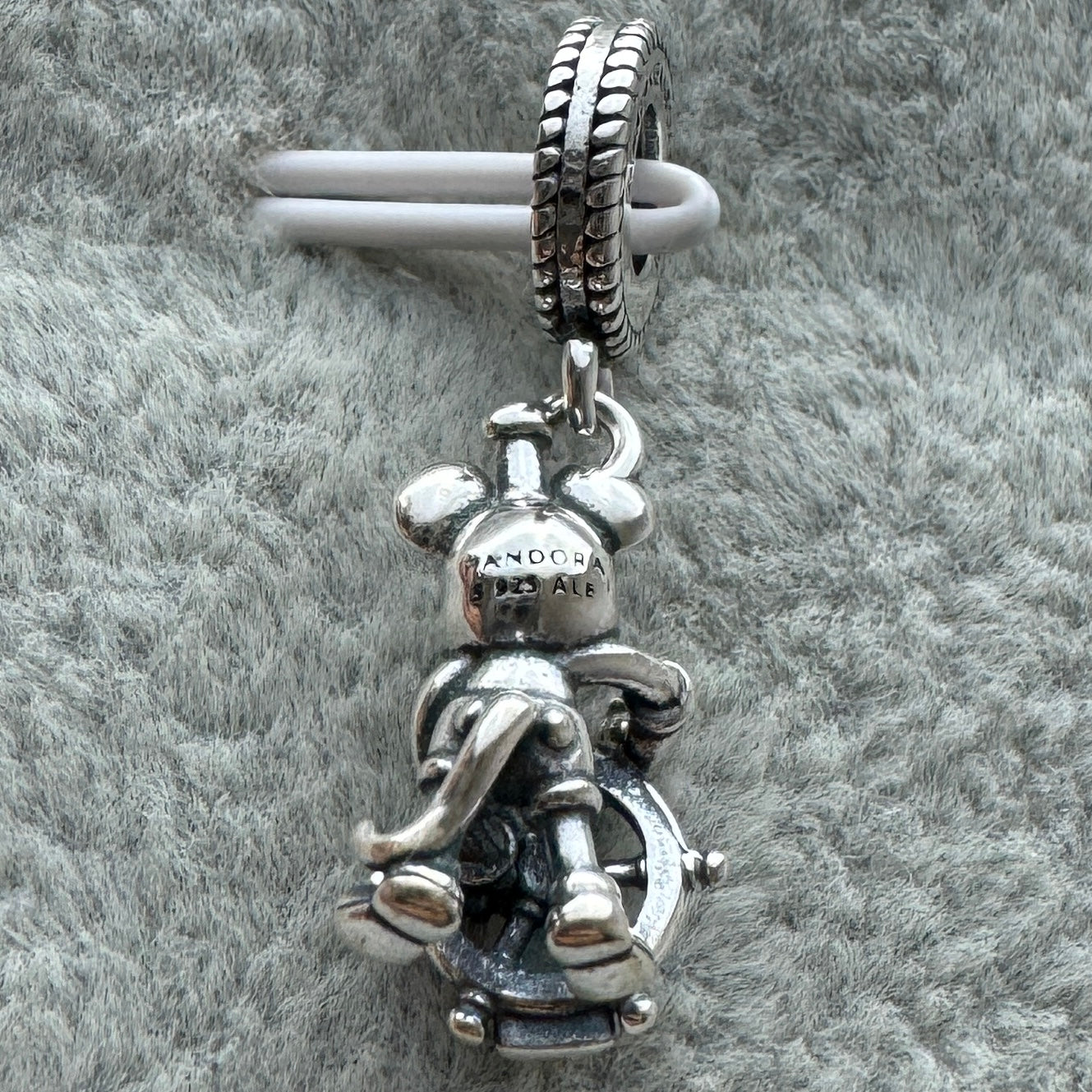 Charm Colgante Mickey Marinero Pandora Vista Desde Atrás