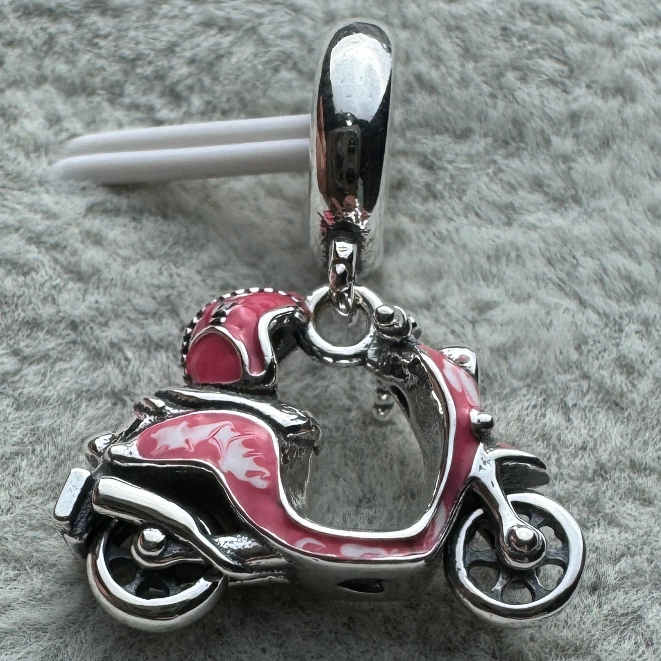Charm Colgante Moto Rosa Pandora Vista Desde Atrás