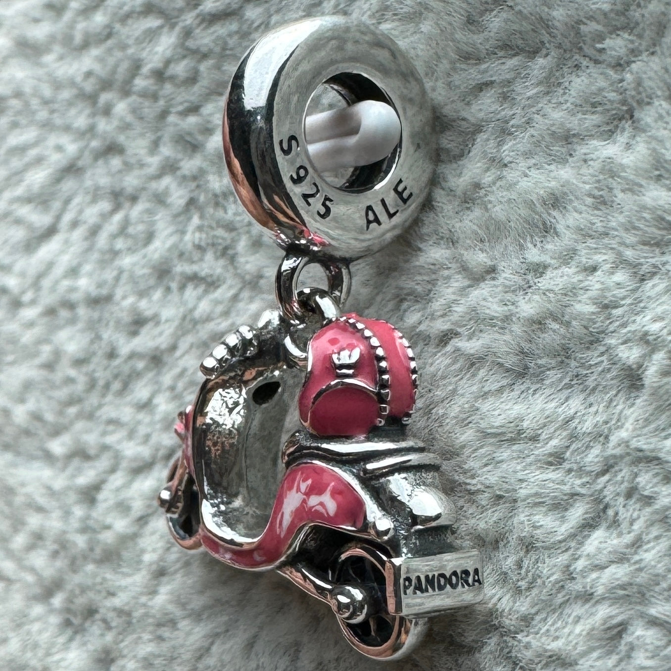 Charm Colgante Moto Rosa Pandora Vista Lateral