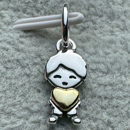 Charm Colgante Niño Feliz Pandora Vista Frontal