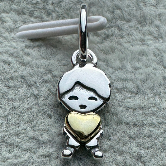 Charm Colgante Niño Feliz Pandora Vista Frontal