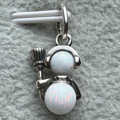 Charm Colgante Opalescente Muñeco De Nieve Pandora Vista Desde Atrás