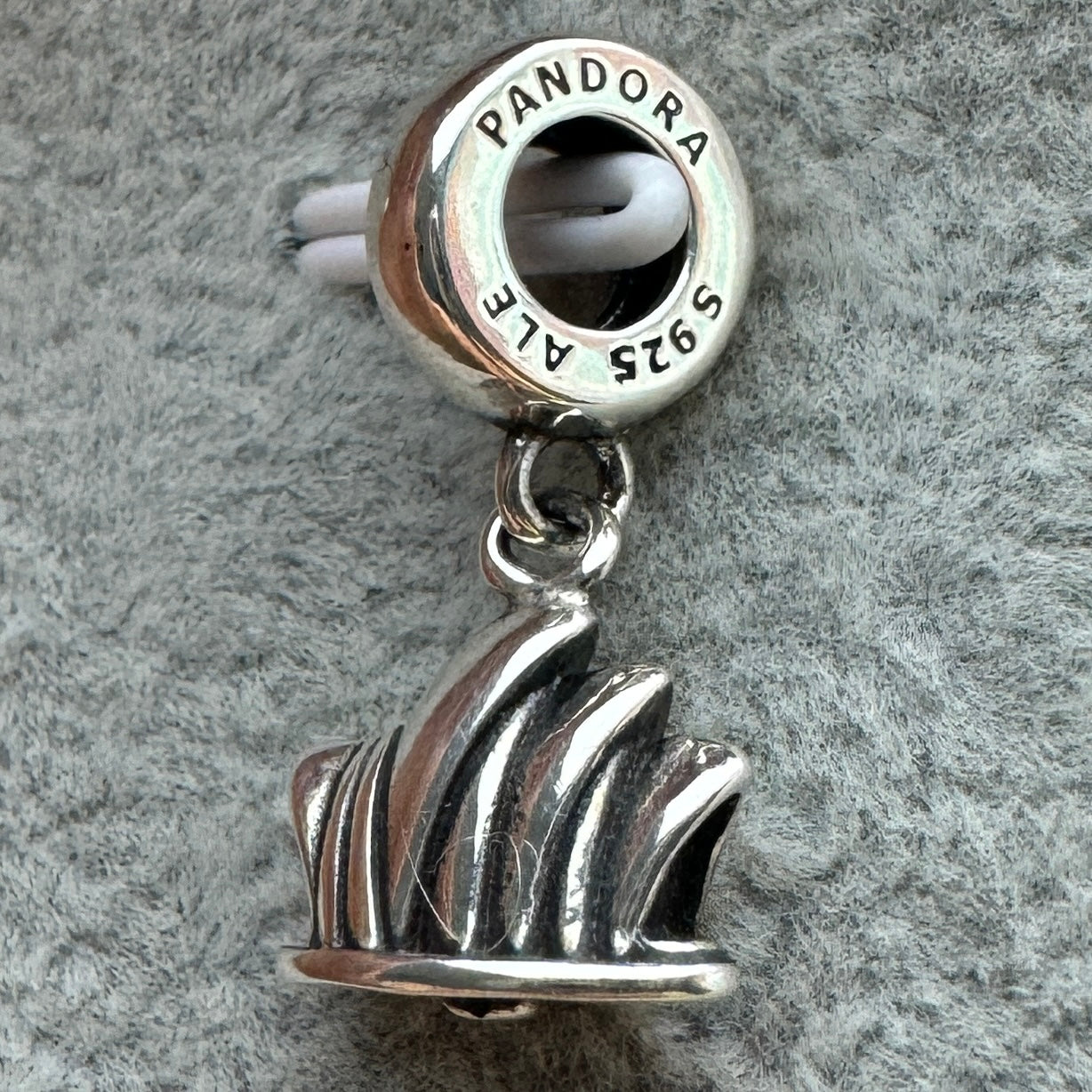 Charm Colgante Ópera De Sídney Australia Pandora Vista Lateral