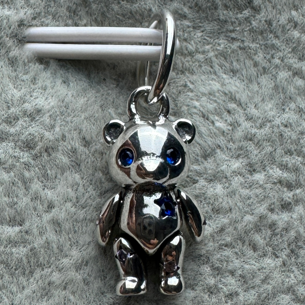 Charm Colgante Oso Móvil (Se Le Mueven Manos Y Pies) Pandora Vista Frontal