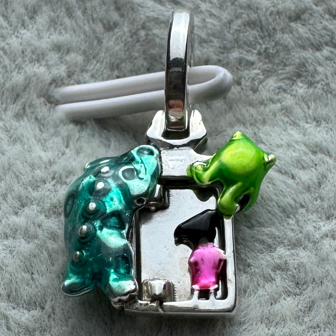 Charm Colgante Puerta De Monsters Inc. Disney Pandora Vista Desde Atrás