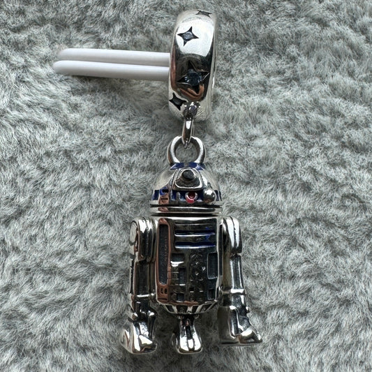Charm Colgante R2D2 Se Le Mueven Brazos Y Cabeza Star Wars Disney Pandora Vista Frontal