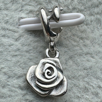 Charm Colgante Rosa Floreciendo Pandora Vista Frontal