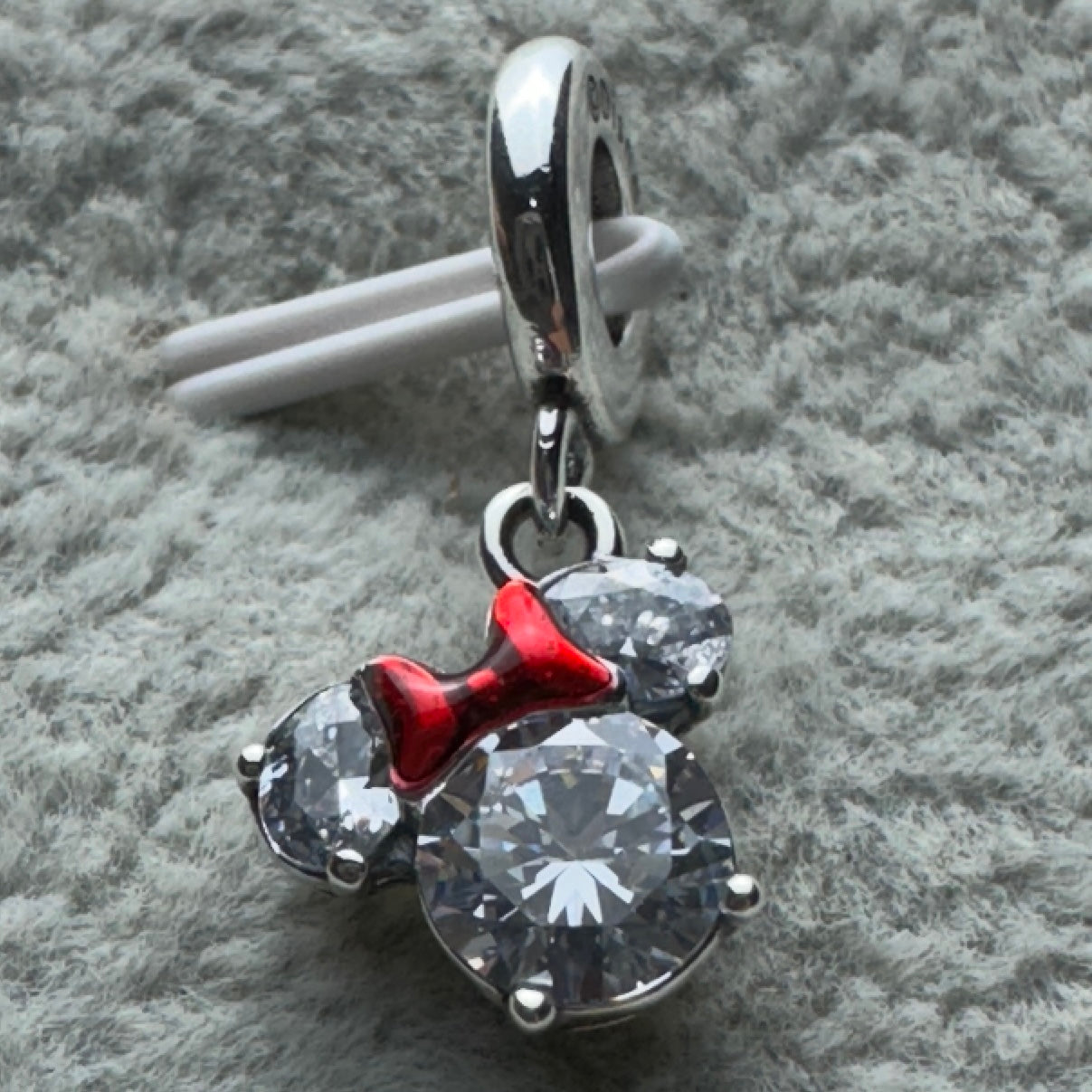Charm Colgante Silueta Minnie Mouse Brillante Disney Pandora Vista Frontal