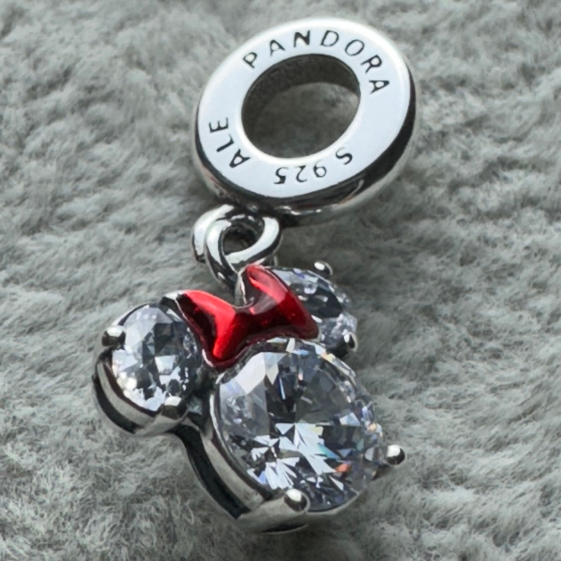 Charm Colgante Silueta Minnie Mouse Brillante Disney Pandora Vista Lateral
