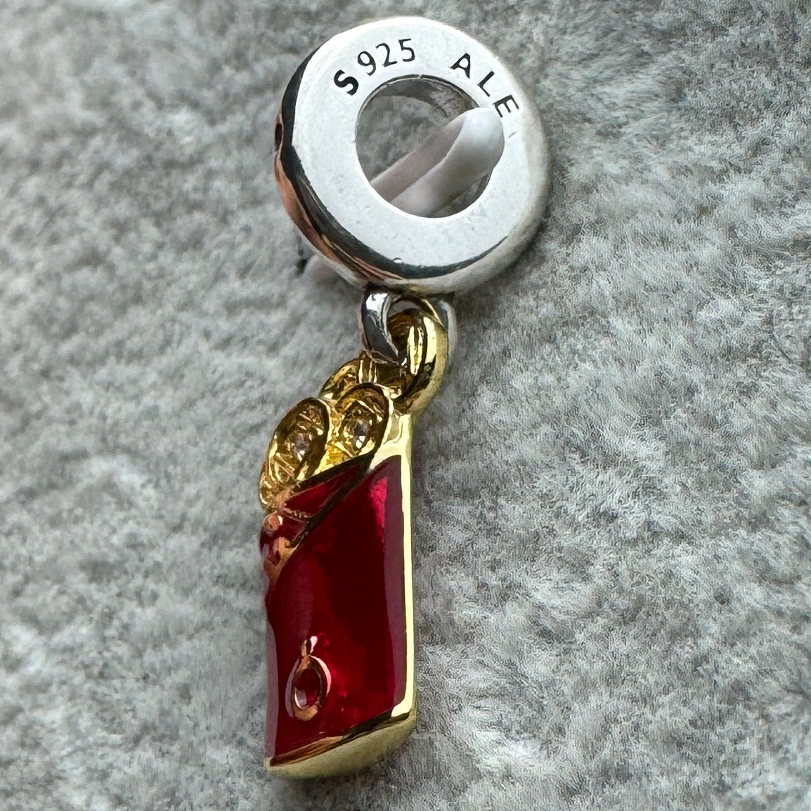 Charm Colgante Sobre De La Suerte Monedas Pandora Vista Lateral