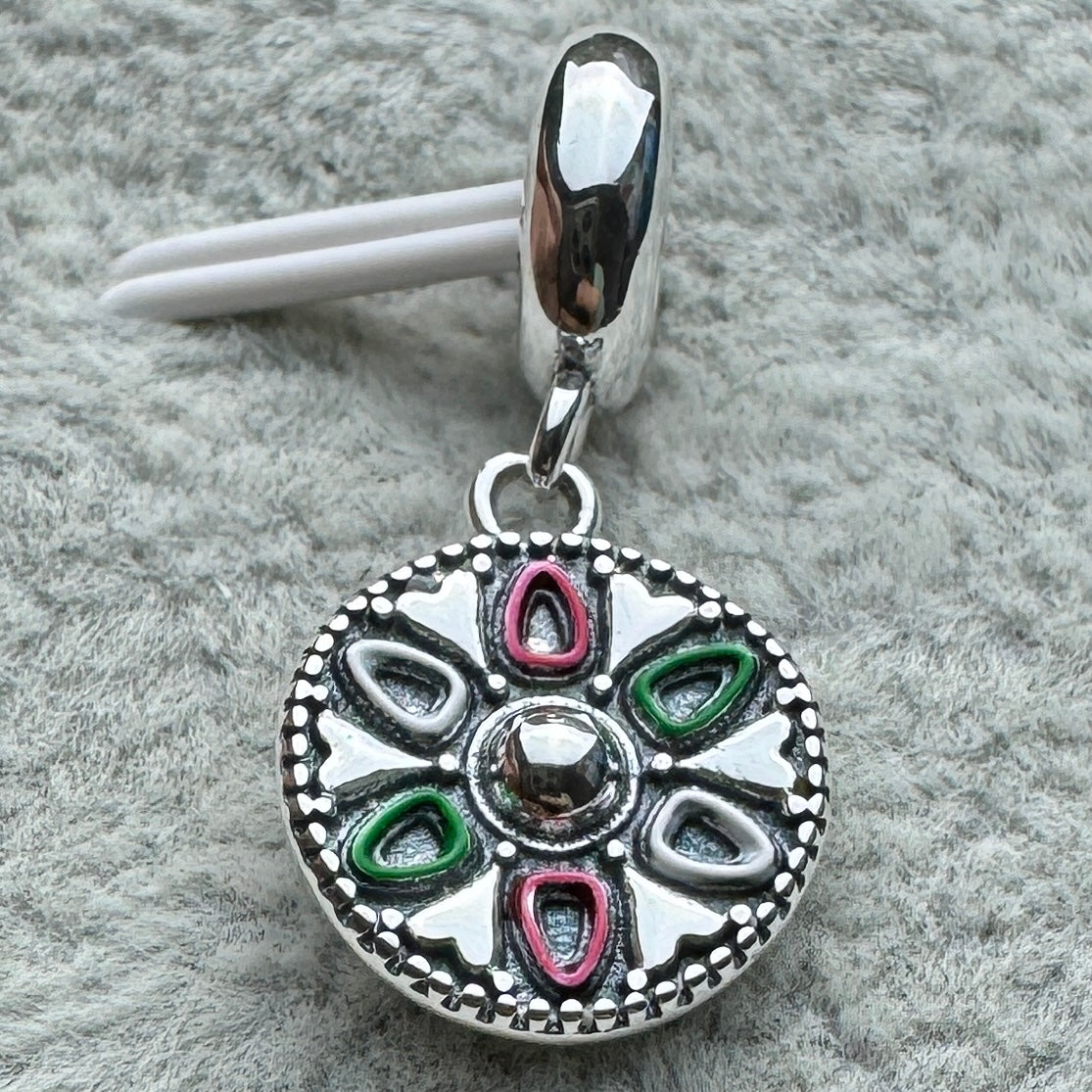 Charm Colgante Sombrero Mexicano Pandora Vista Frontal