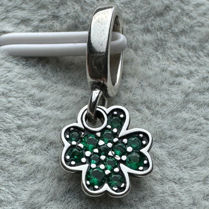 Charm Colgante Trébol De La Buena Suerte Pandora Vista Frontal
