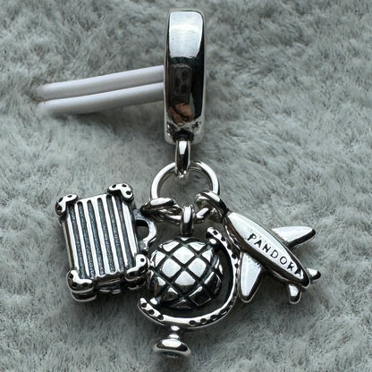 Charm Colgante Triple Avión, Globo Y Maleta Pandora Vista Desde Atrás
