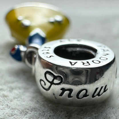 Charm Colgante Vestido Princesa Blancanieves Disney Pandora Vista Del Aro Donde Aparece Nombre