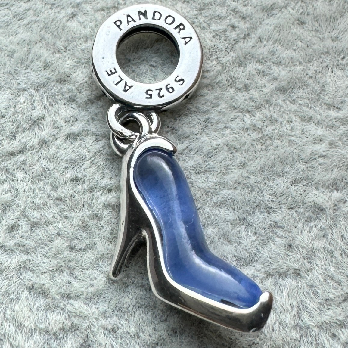 Charm Colgante Zapatilla De Cristal De Murano Princesa Cenicienta Disney Pandora Vista Lateral
