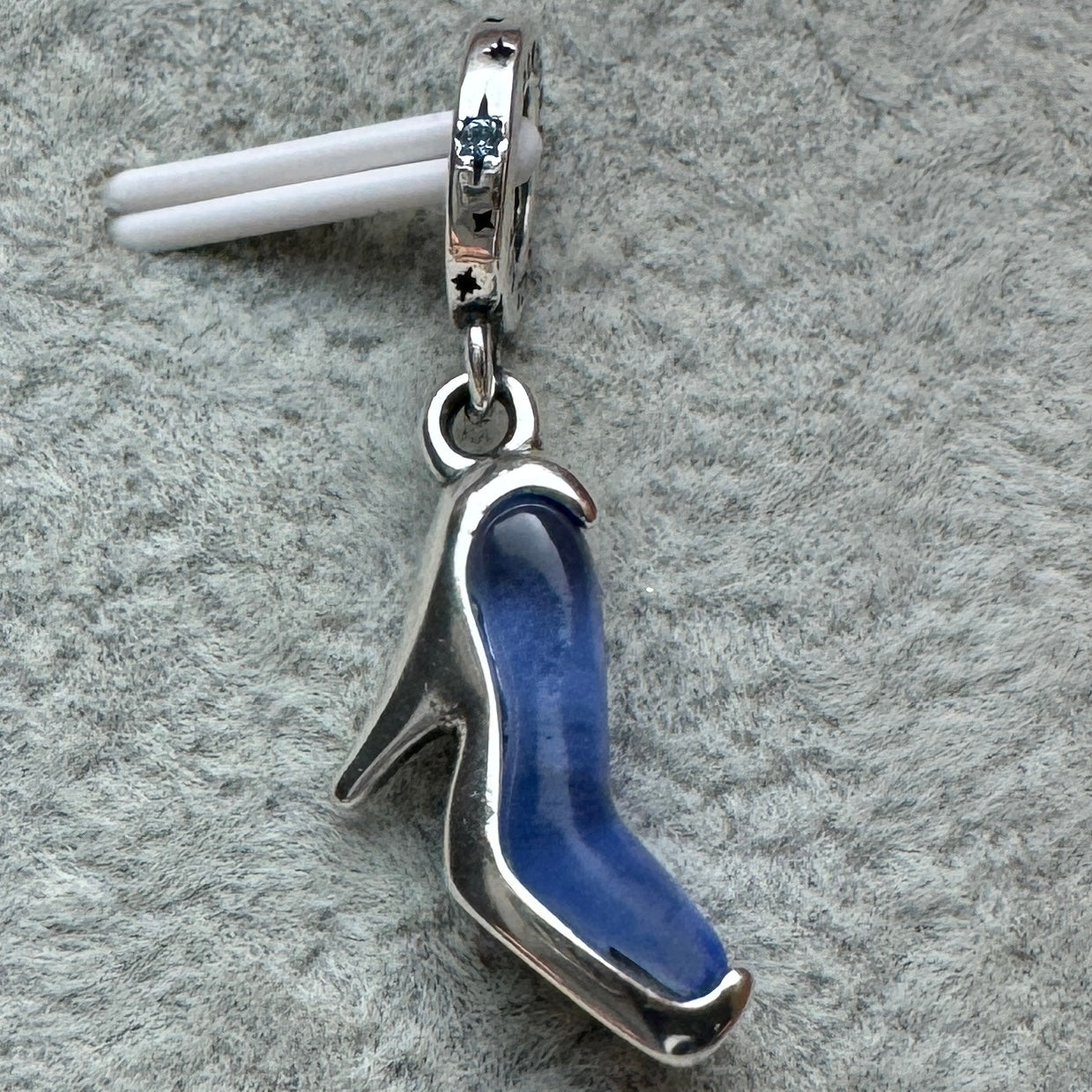 Charm Colgante Zapatilla De Cristal De Murano Princesa Cenicienta Disney Pandora Vista Desde Atrás
