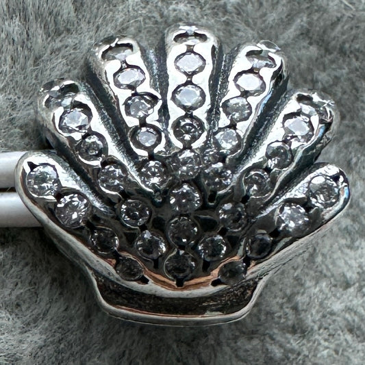 Charm Concha De Mar Pandora Vista Frontal