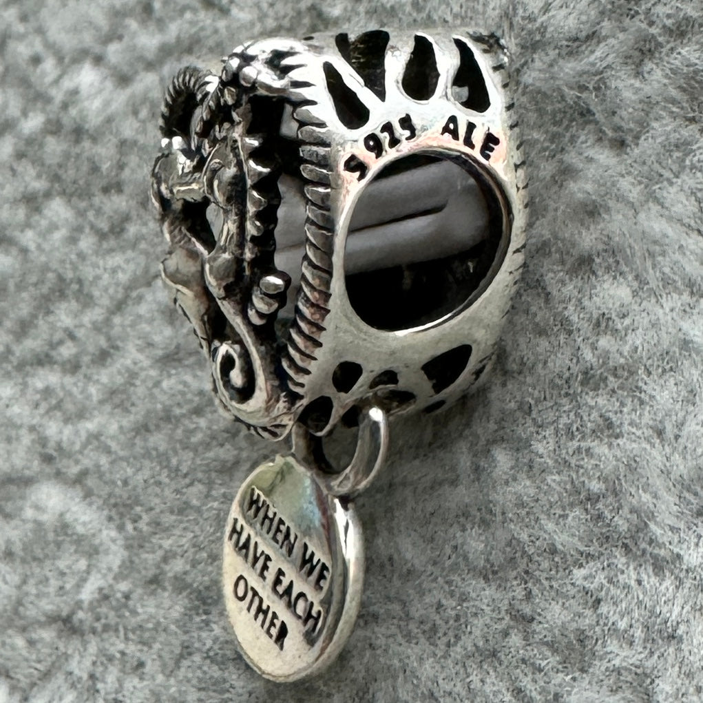 Charm Corazón Caballitos De Mar Pandora Vista Lateral