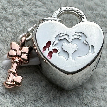 Charm Corazón Candado Mickey Y Minnie Disney Pandora Vista Desde Atrás