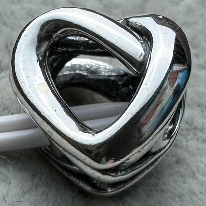 Charm Corazón Entrelazado Pandora Vista Desde Atrás