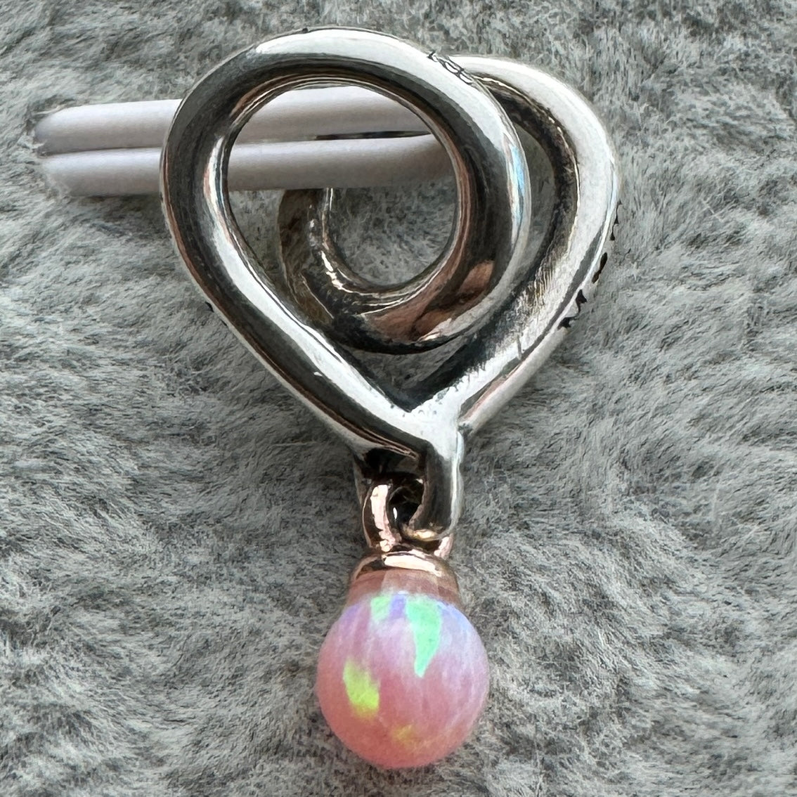 Charm Corazón Envuelto En Dos Tonos Mamá Mom Pandora Vista Frontal