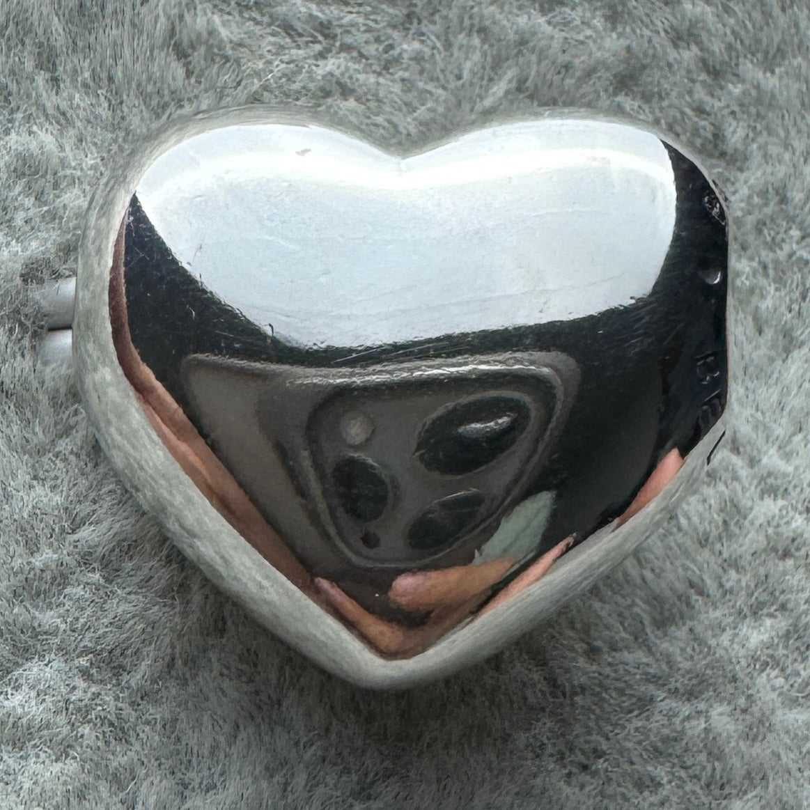Charm Corazón Liso Grande Pandora Vista Desde Atrás