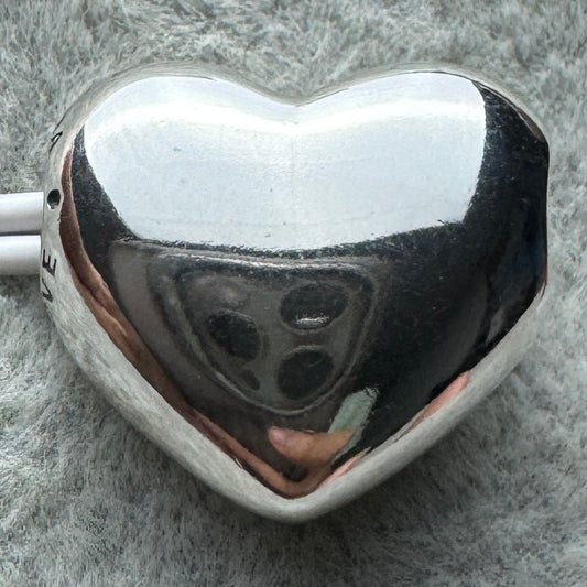 Charm Corazón Liso Grande Pandora Vista Frontal