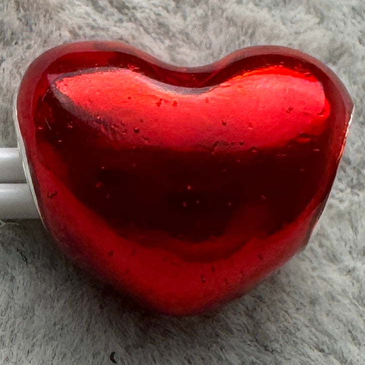 Charm Corazón Metálico Rojo Pandora Vista Desde Atrás