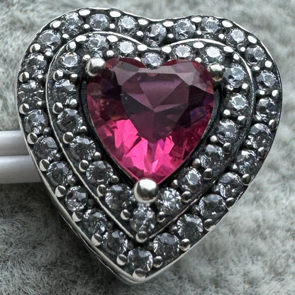 Charm Corazón Nivelado Rojo Brillante Pandora Vista Frontal