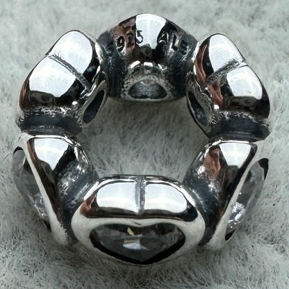 Charm Corazones Brillantes Pandora Vista Lateral