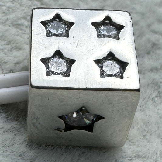Charm Dado De La Suerte Pandora Vista Frontal