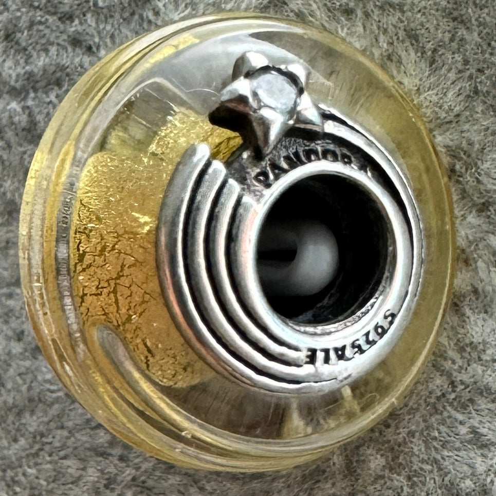 Charm De Cristal De Murano Acanalado Amarillo Estrella Fugaz Pandora Vista Lateral