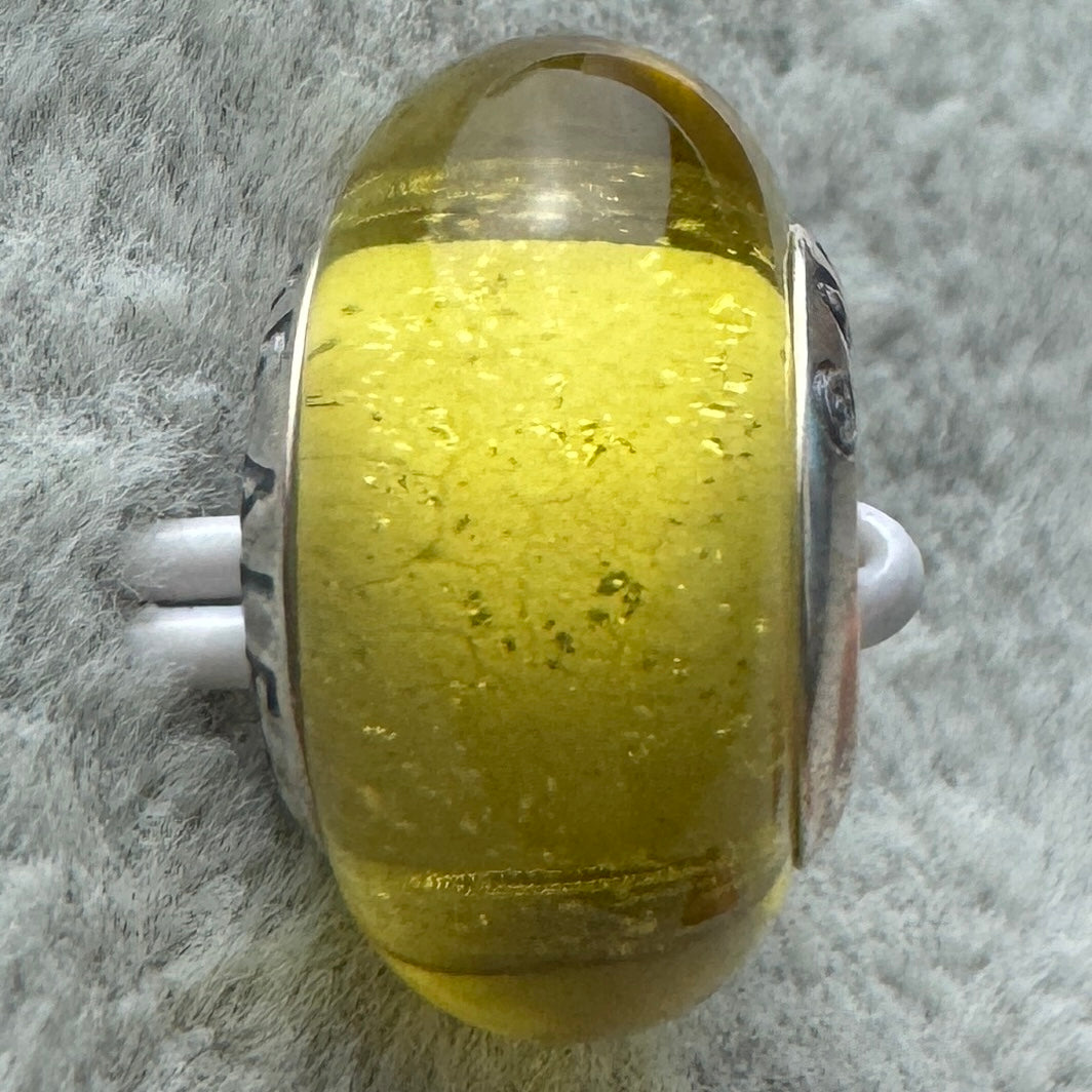 Charm De Cristal De Murano Amarillo Princesa Bella Disney Pandora Vista Desde Atrás