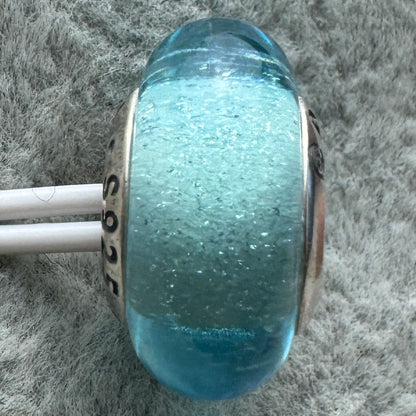 Charm De Cristal De Murano Azul Princesa Elsa Frozen Disney Pandora Vista Desde Atrás