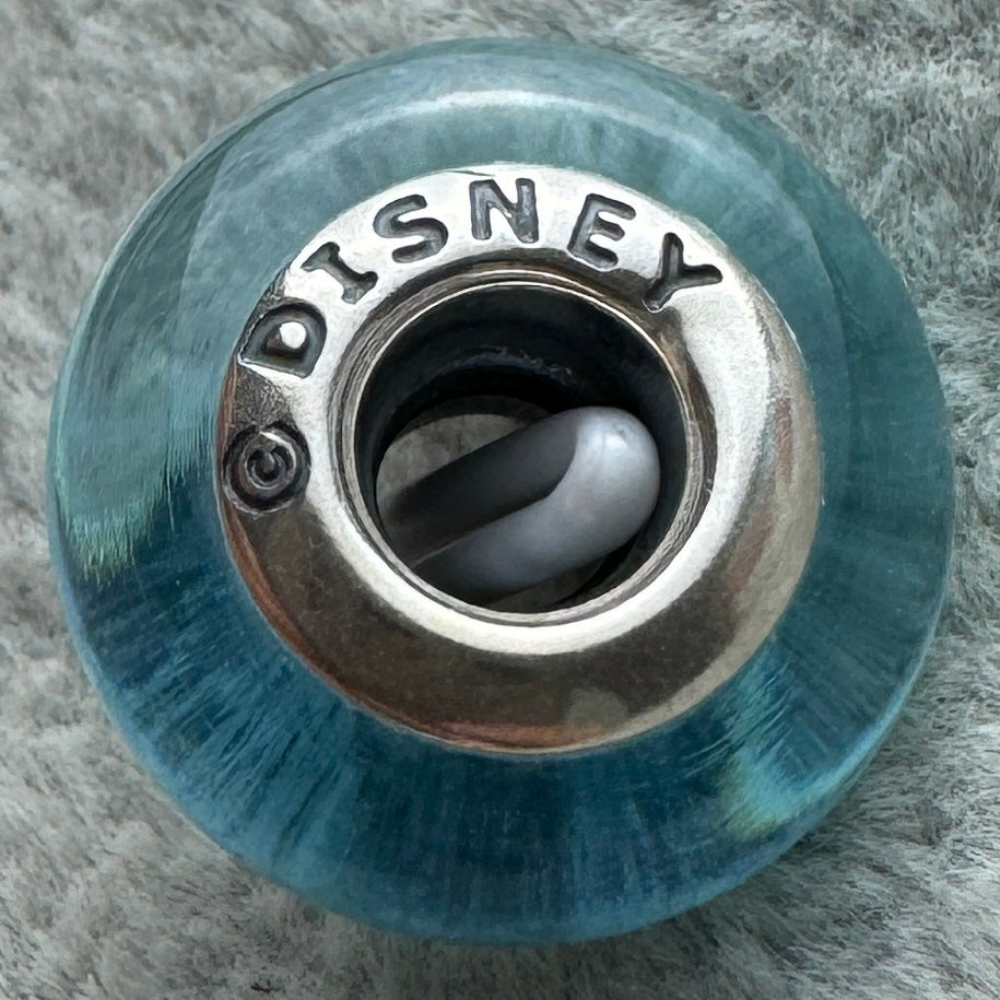 Charm De Cristal De Murano Azul Princesa Elsa Frozen Disney Pandora Vista Lateral