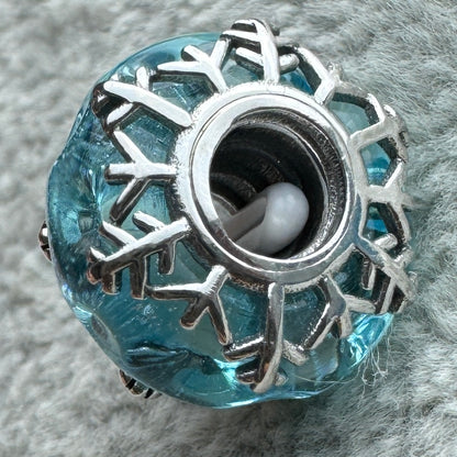 Charm De Cristal De Murano Copo De Nieve Pandora Vista Del Costado