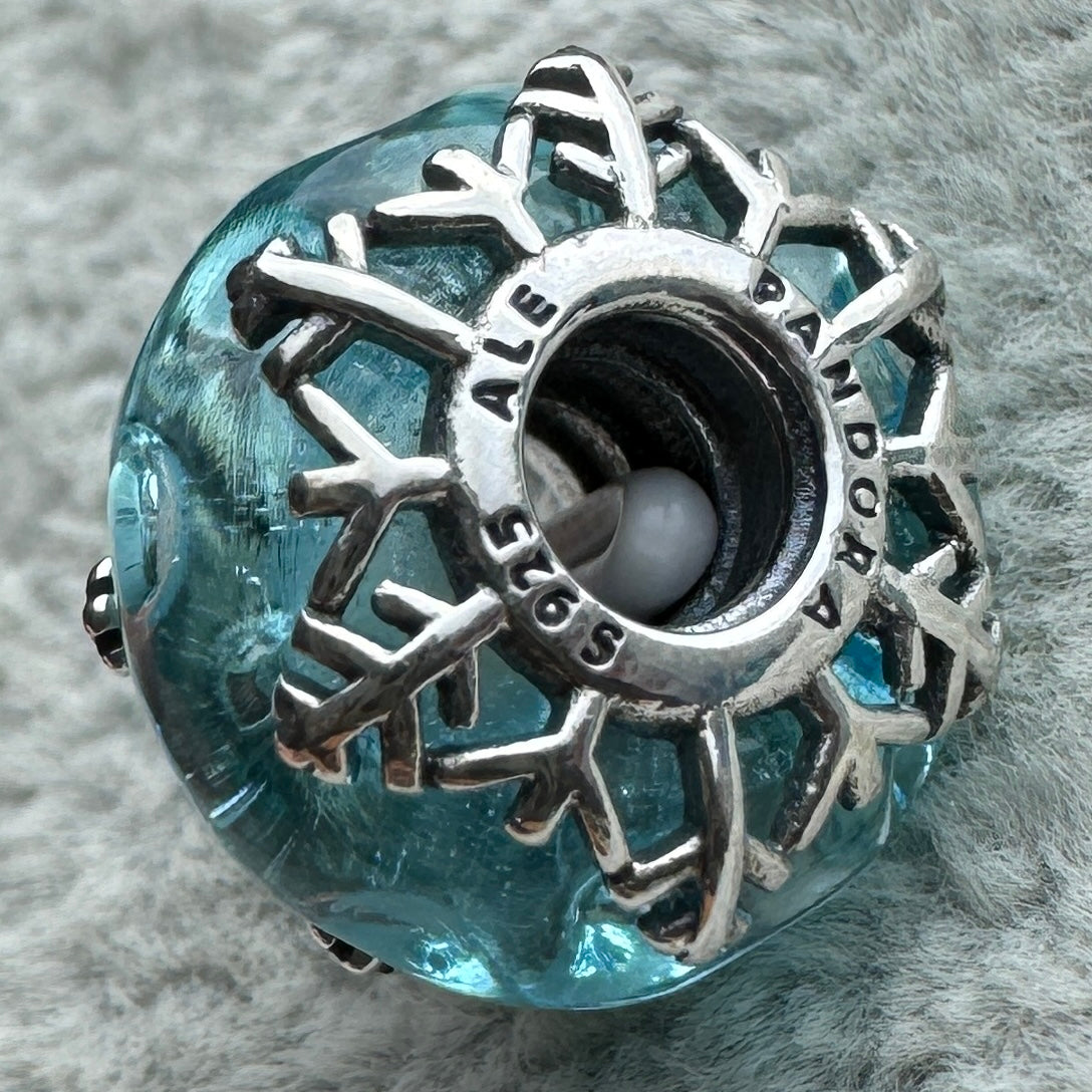 Charm De Cristal De Murano Copo De Nieve Pandora Vista Lateral