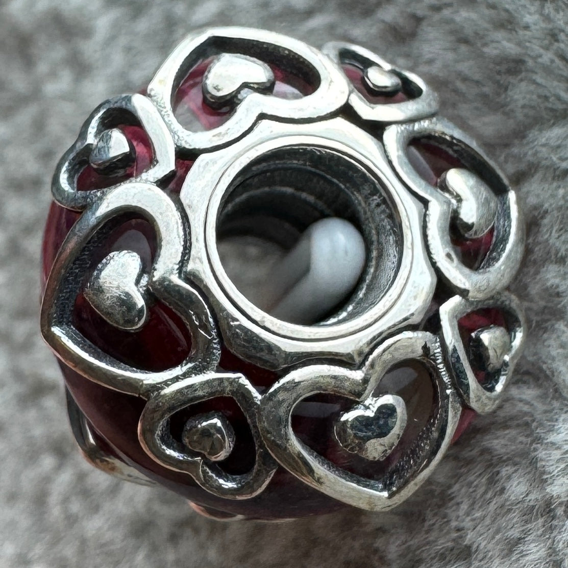 Charm De Cristal De Murano Rosa Con Corazones Pandora Vista Del Costado