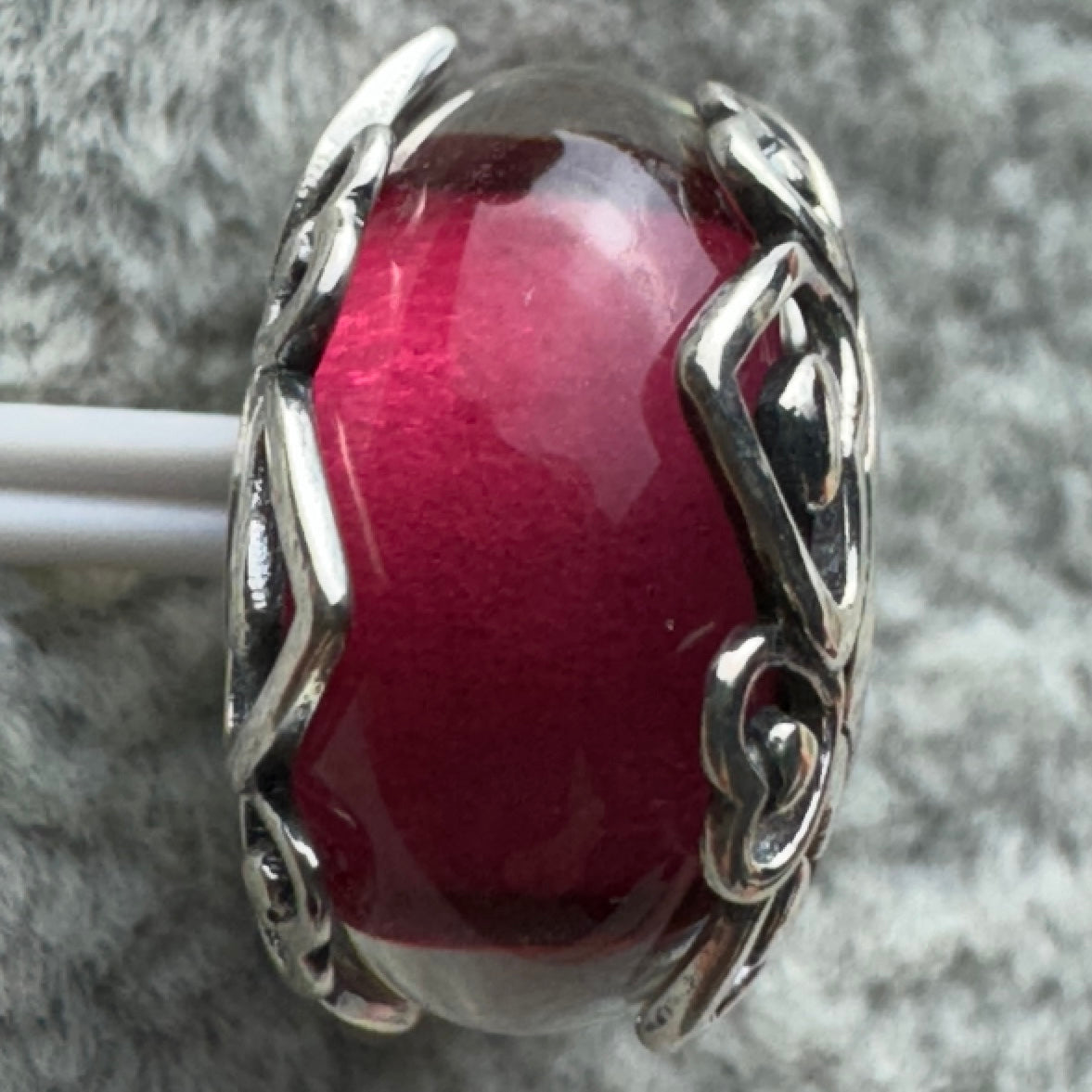 Charm De Cristal De Murano Rosa Con Corazones Pandora Vista Desde Atrás