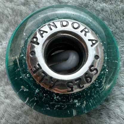 Charm De Cristal De Murano Verde Princesa Ariel Sirenita Disney Pandora Vista Del Costado