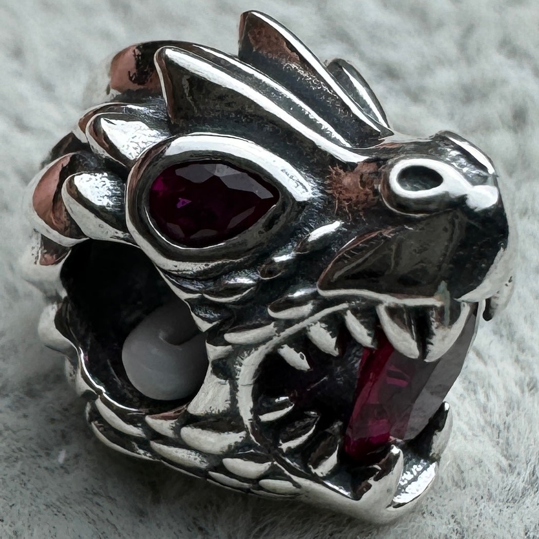 Charm Dragón De Juego De Tronos Game Of Thrones Pandora Vista Del Costado
