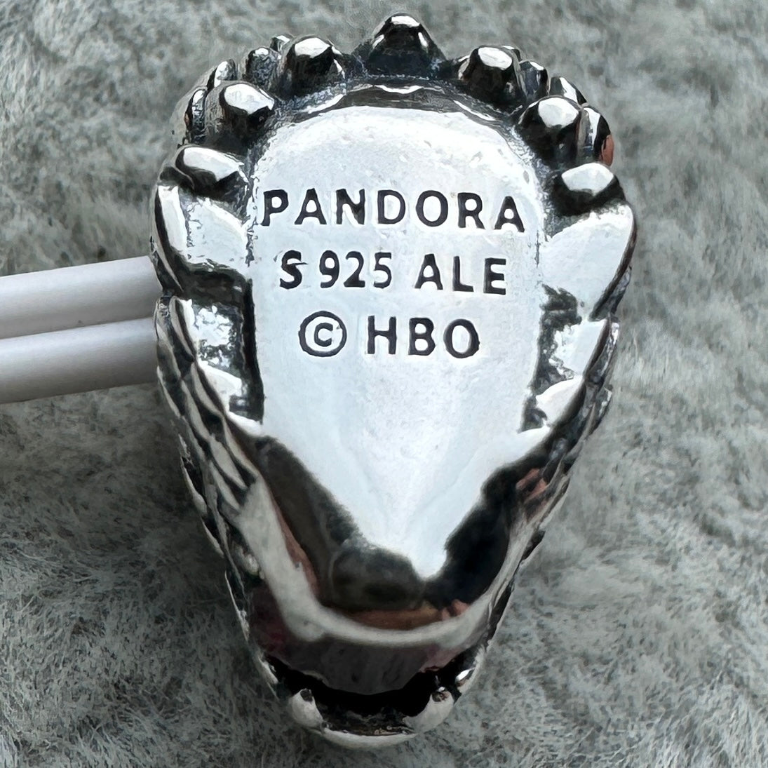 Charm Dragón De Juego De Tronos Game Of Thrones Pandora Vista Desde Abajo