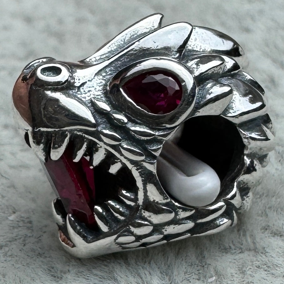 Charm Dragón De Juego De Tronos Game Of Thrones Pandora Vista Lateral